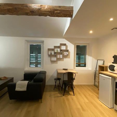 La Chrysalide Apartamento La Crau Exterior foto